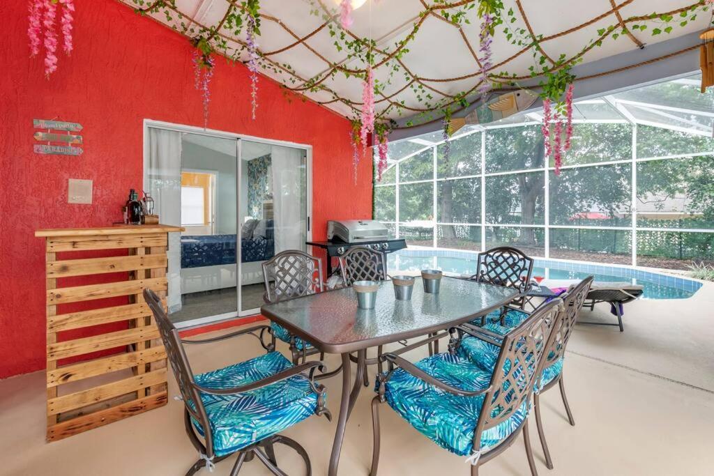 Vacation With Private Pool Near World *